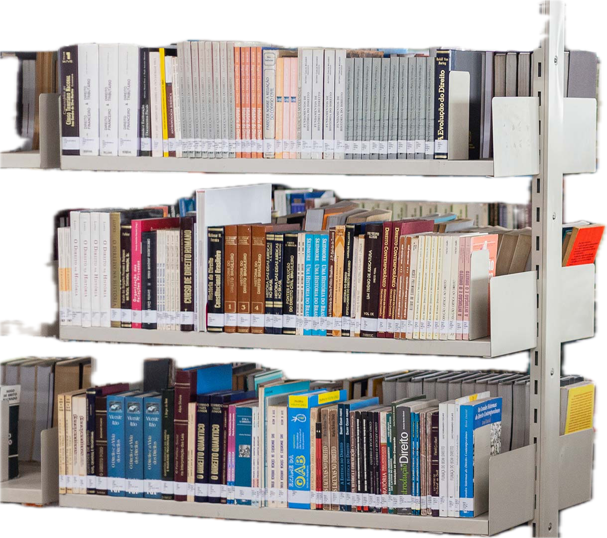 Biblioteca e estudos de Direito