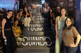 Alunos de Psicologia da Faculdade Campos Salles durante visita à exposição sobre Jung no MIS São Paulo