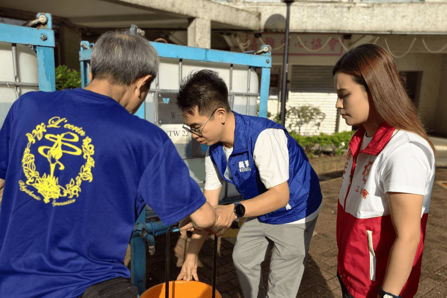 Kwai Hing Estate Water Supply Expected to Return by Midnight After Pipe Leak