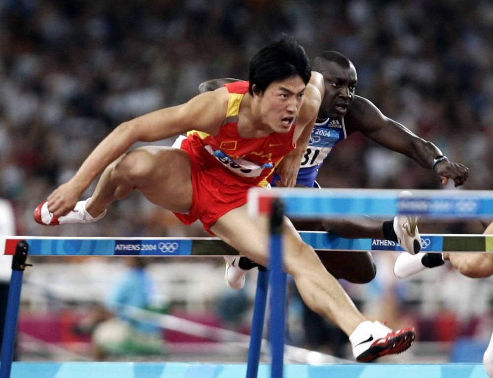 Liu Xiang Ends 11 Year Shanghai Sports Bureau Ties, Donates Nearly 1 Million Yuan in Post Retirement Pay