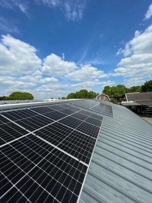 20 zonnepanelen Steeldeck