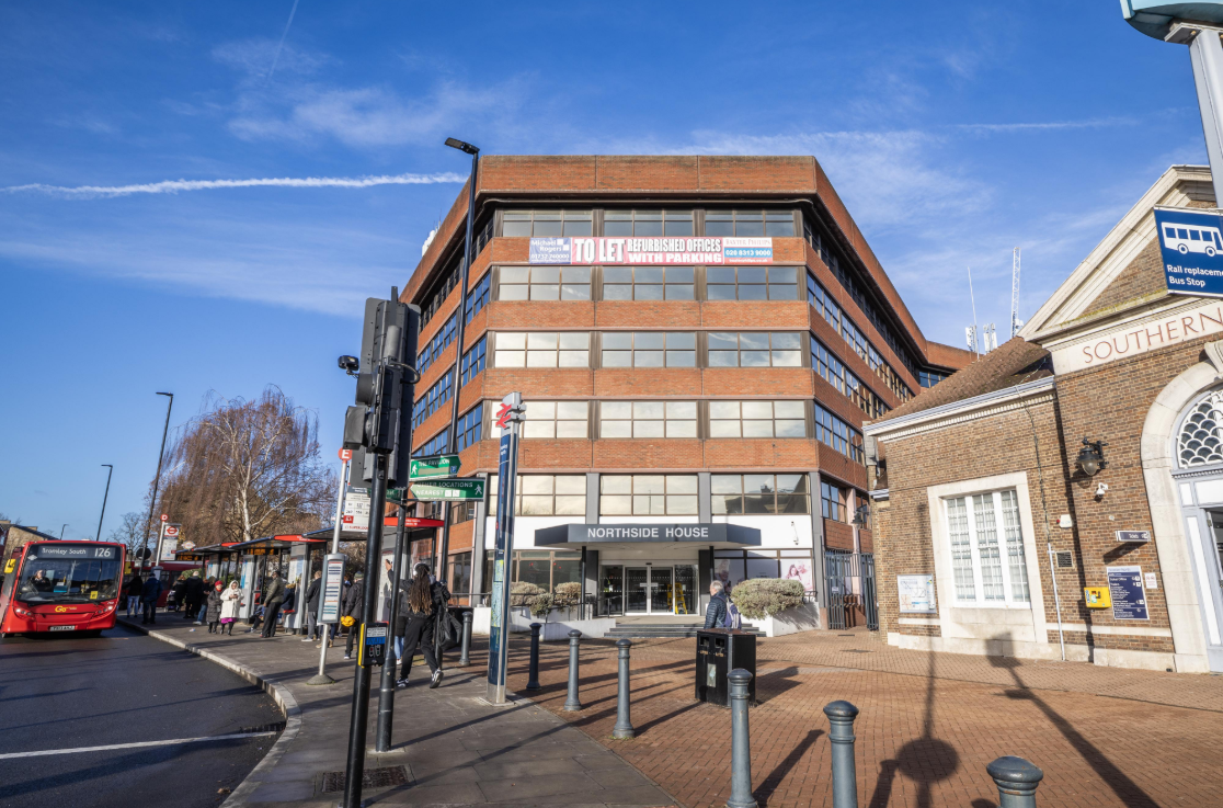 Hosannahs – Tweedy Road Bromley commercial property view 2