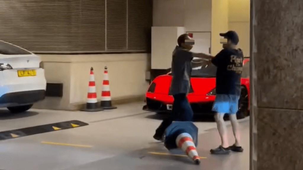 Car Door Dispute Turns Physical Outside Tsim Sha Tsui Hotel