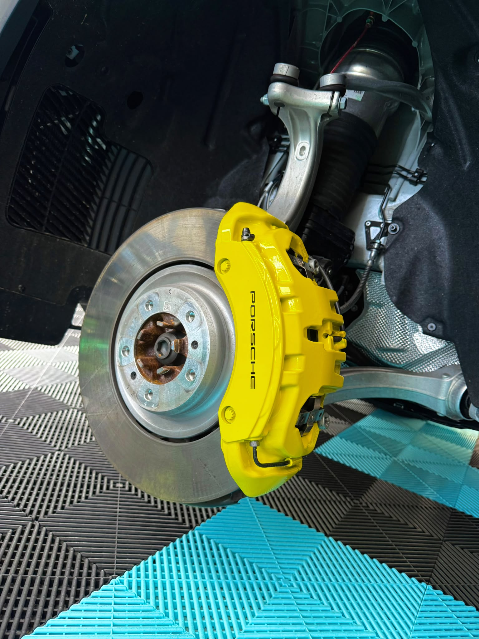 Lamborghini Urus — image 2