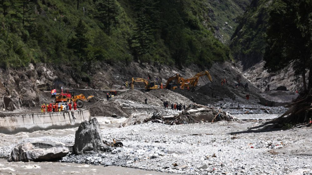 Xi chairs CPC leadership meeting on Xizang mudslide rescue and relief efforts