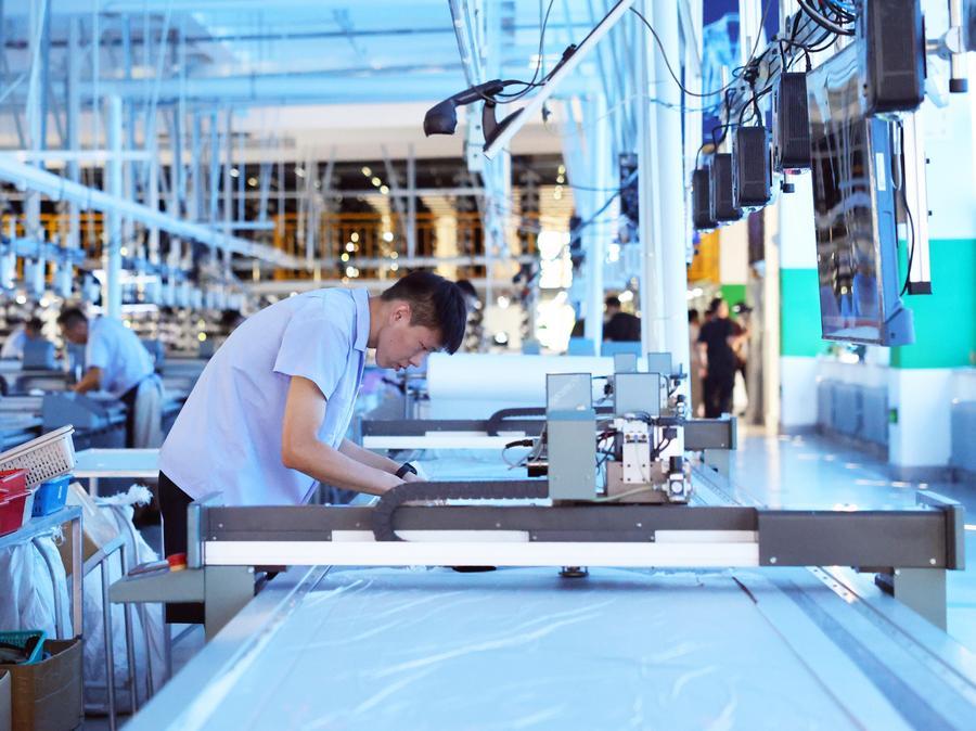China Industrial Growth Accelerates as Robots and High Tech Manufacturing Surge