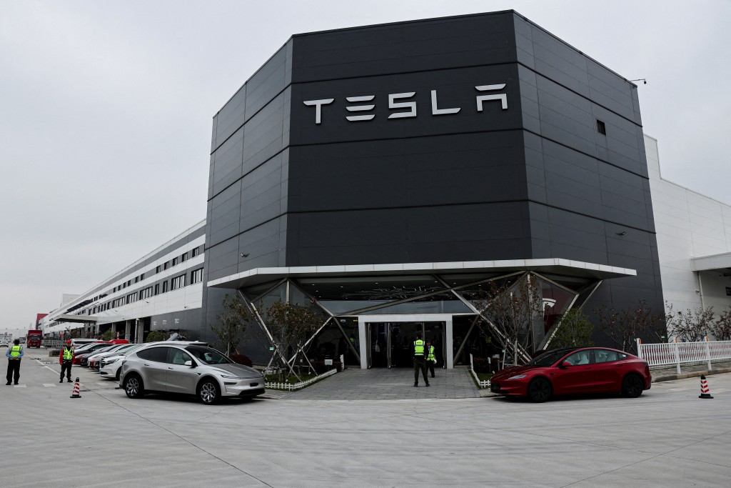 Tesla Beats Delivery Forecasts as Europe Sales Rebound