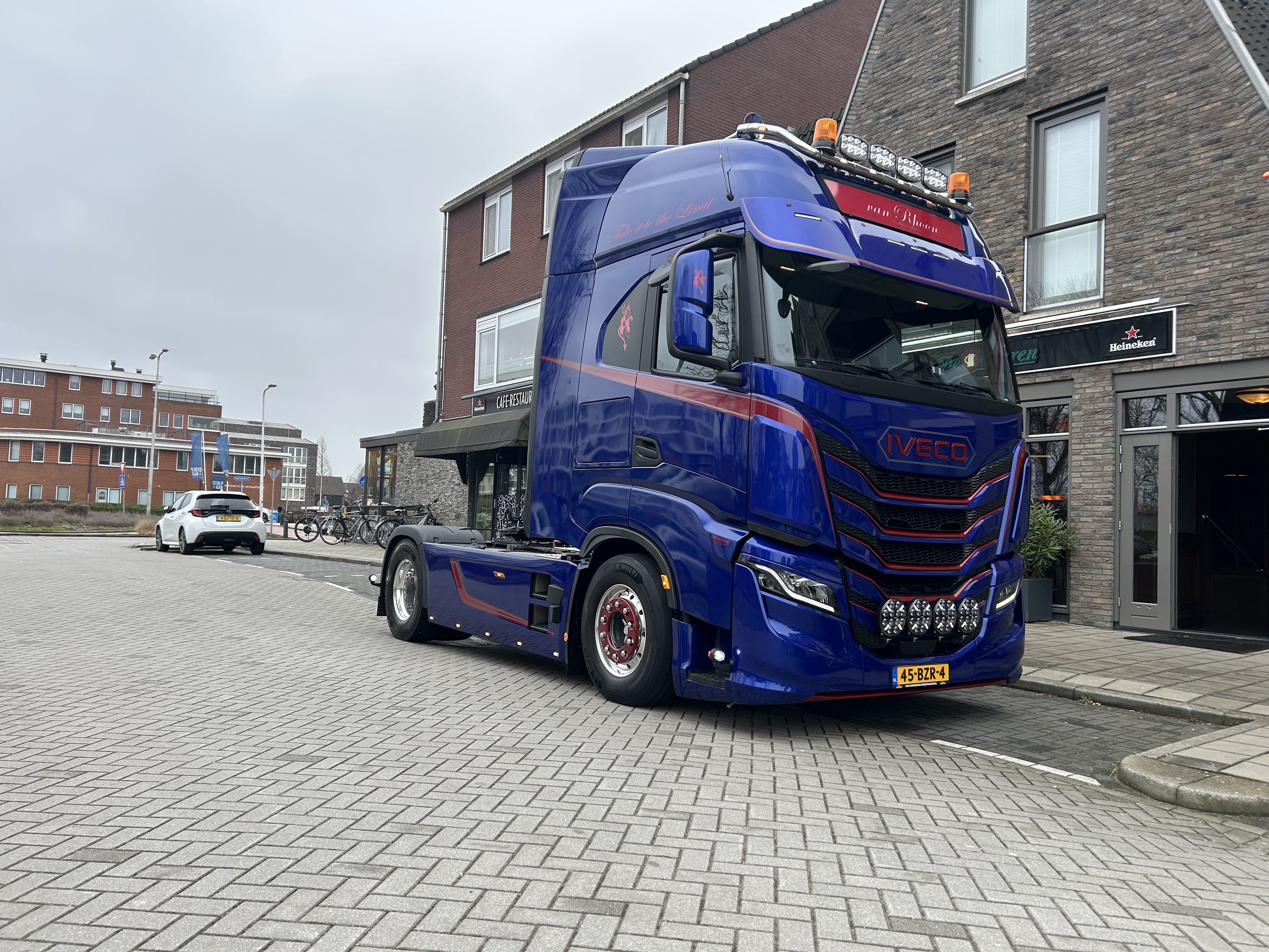 Van Rhoon Transport in actie 2